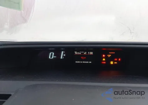 2015 Toyota Prius C Two z USA, uszkodzony, nr VIN JTDKDTB36F1115212